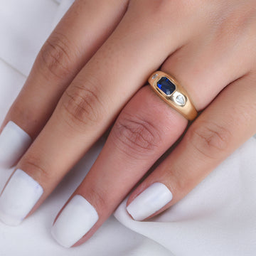 Blue Sapphire Octogen Cut Diamond Gypsy Ring