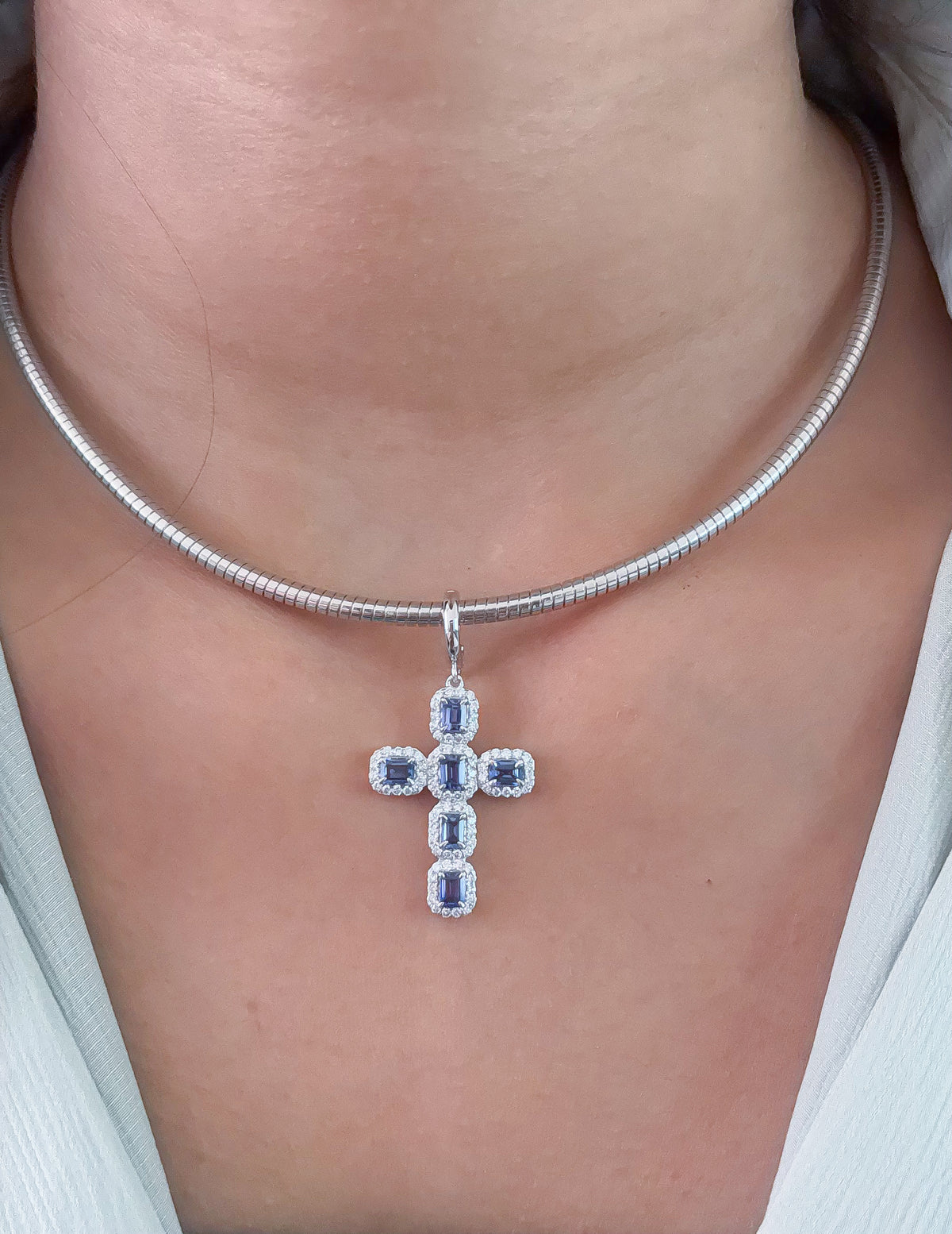 Blue Sapphire Diamond Pendant