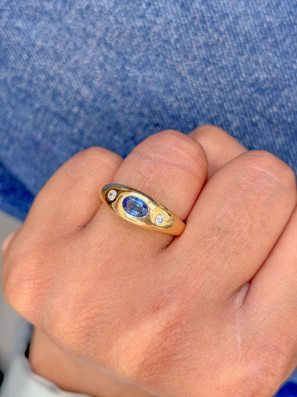 Blue Sapphire Diamond Ring