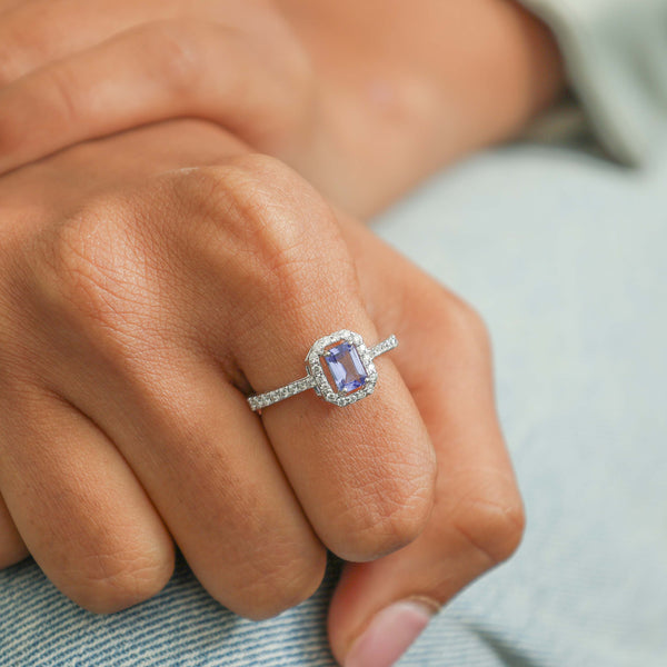 Tanzanite Diamond Ring