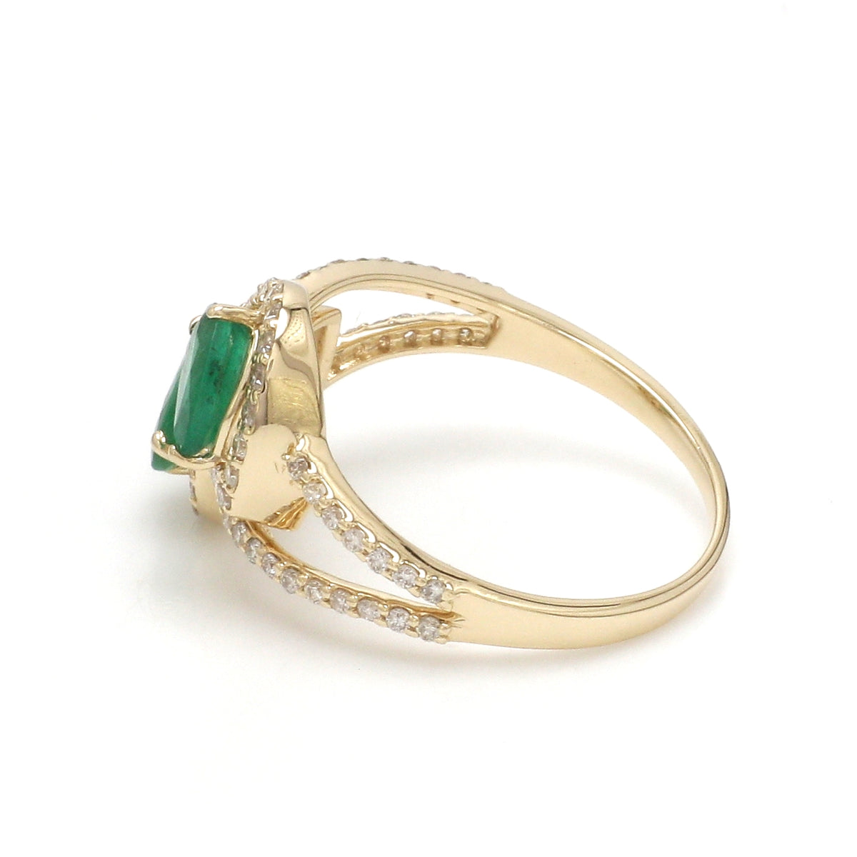 Emerald Pear 6X4 With Diamond Ring