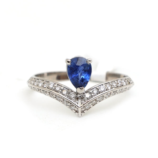 Blue Sapphire Diamond Ring