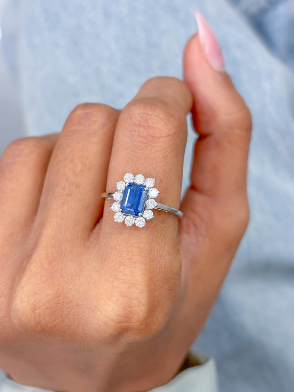 Blue Sapphire Diamond Ring