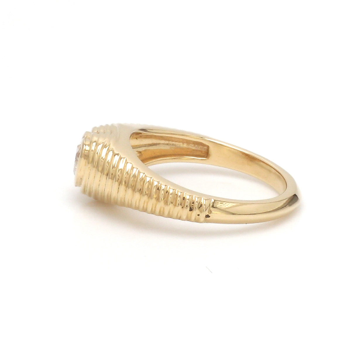 Diamond Heart Ribbed Ring