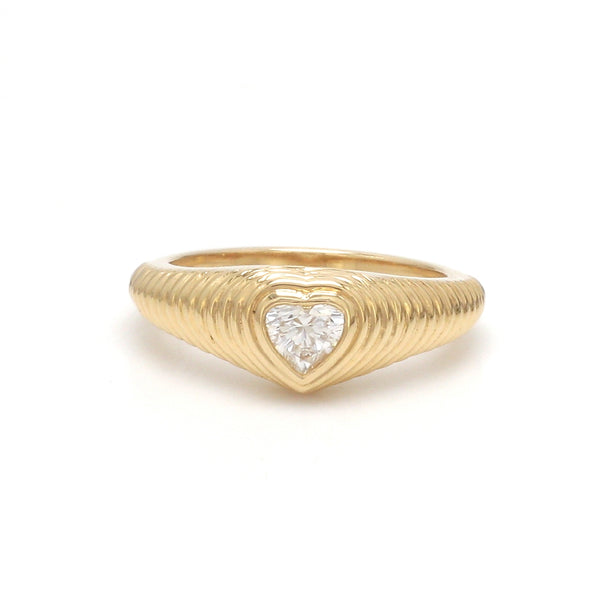 Diamond Heart Ribbed Ring