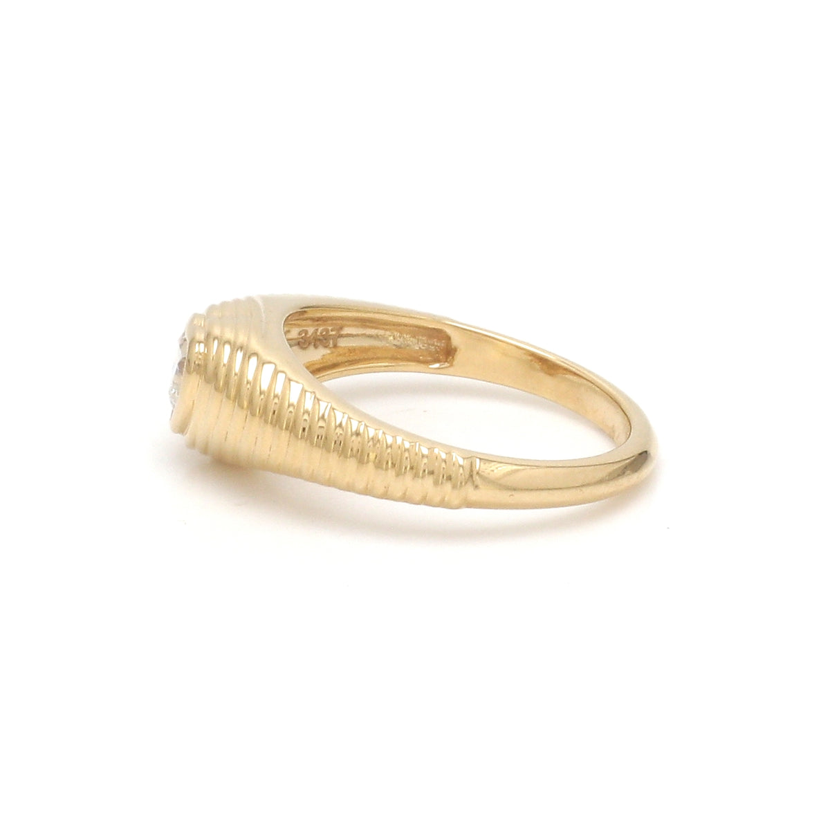 Diamond Heart Ribbed Ring