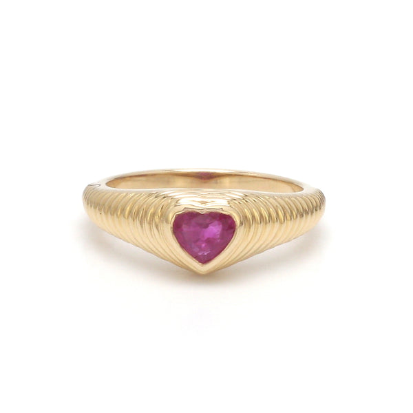 Ruby Heart Ribbed Ring