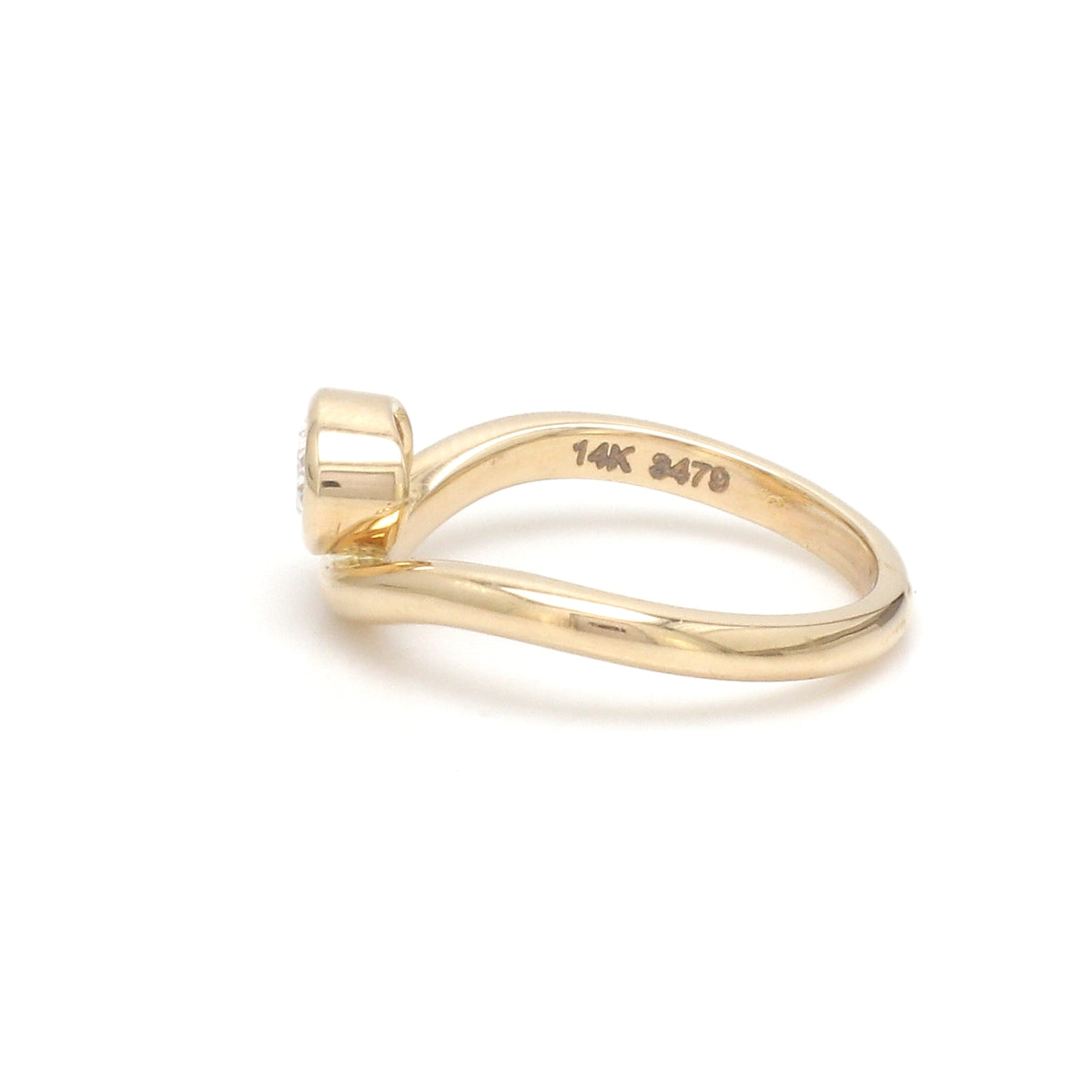 Lab Grown Diamond Oval Bezel Set Wave Ring