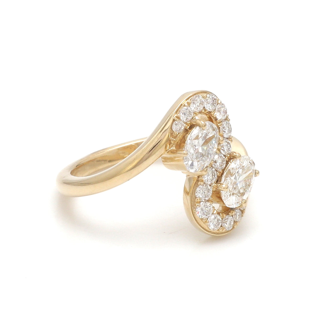 Lab Grown Diamond Oval Wave Ring