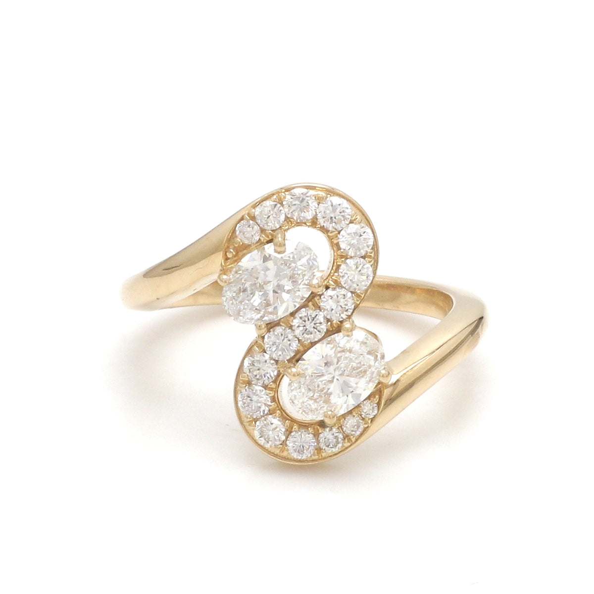 Lab Grown Diamond Oval Wave Ring
