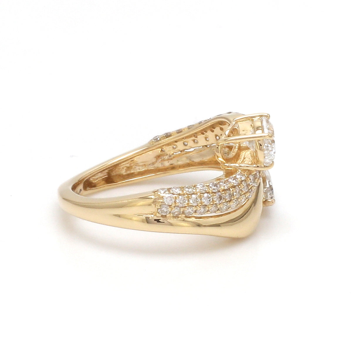 Diamond Pear Oval With Round Wave Ring