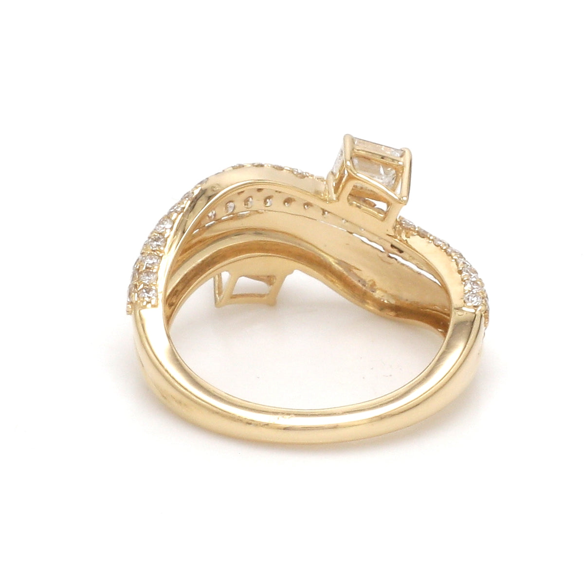 Diamond Octagon With Round Diamond Wave Ring