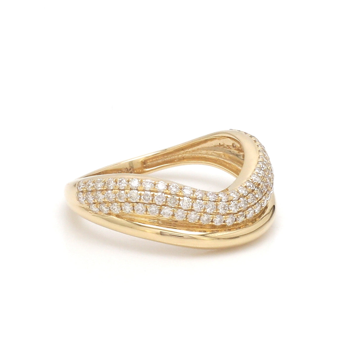 Diamond Round Wave Ring