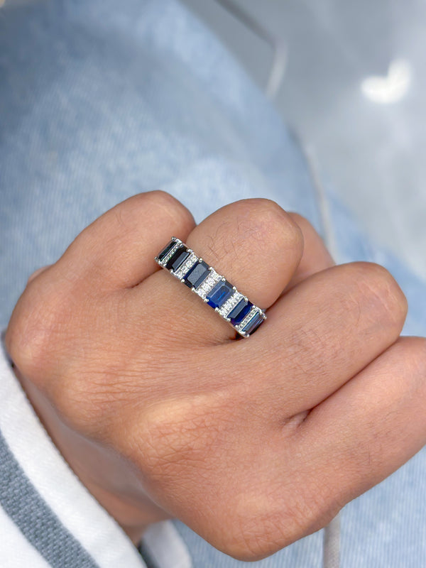 Blue Sapphire Diamond Ring