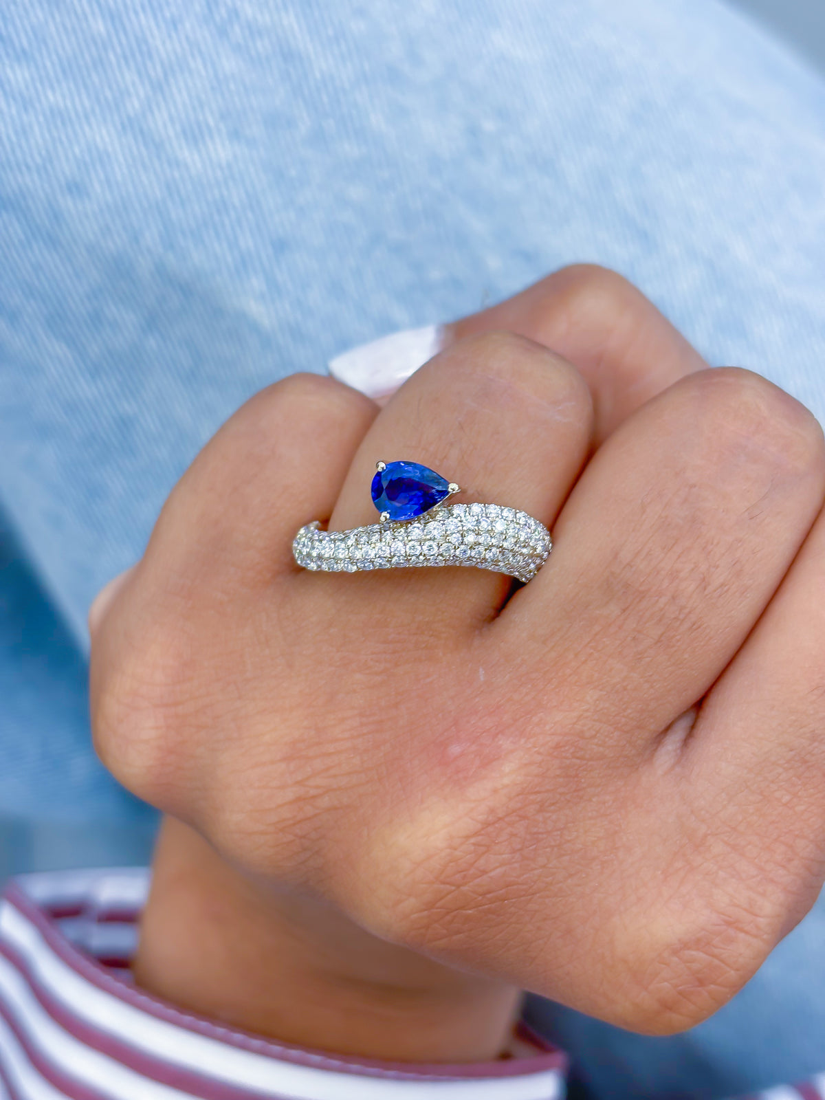 Blue Sapphire Diamond Ring