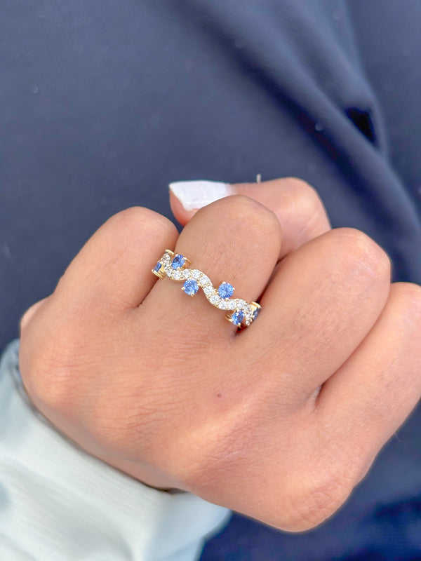 Blue Sapphire Diamond Ring