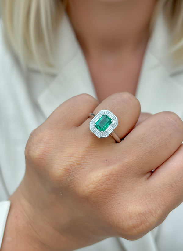 JPRG-3831/9516 Emerald Diamond Ring