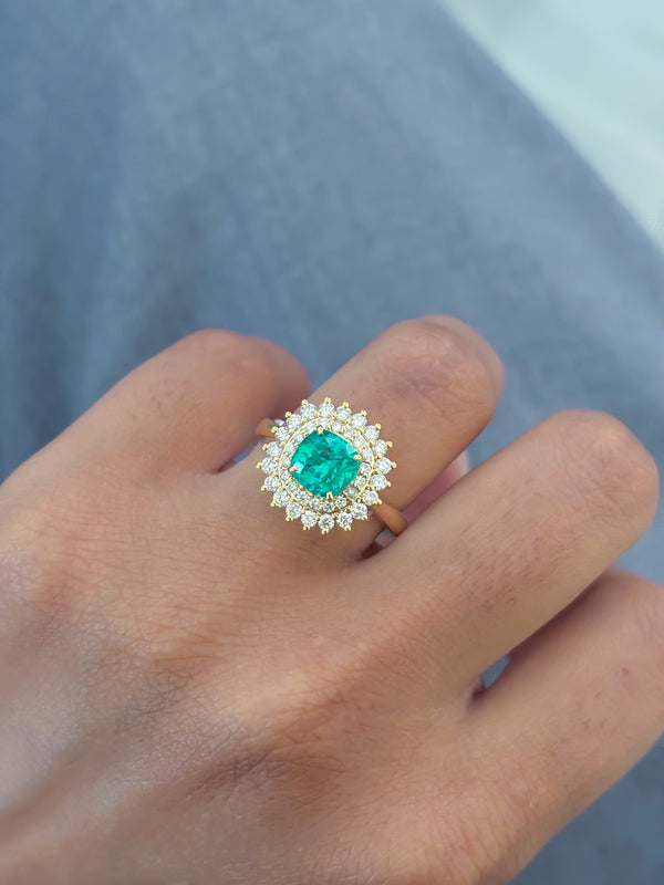 Colombian Emerald Diamond Ring