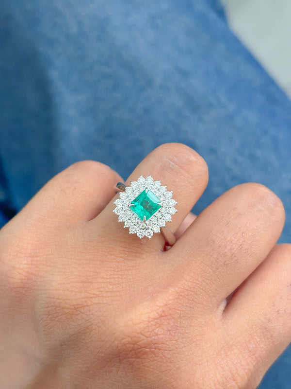 Colombian Emerald Diamond Ring