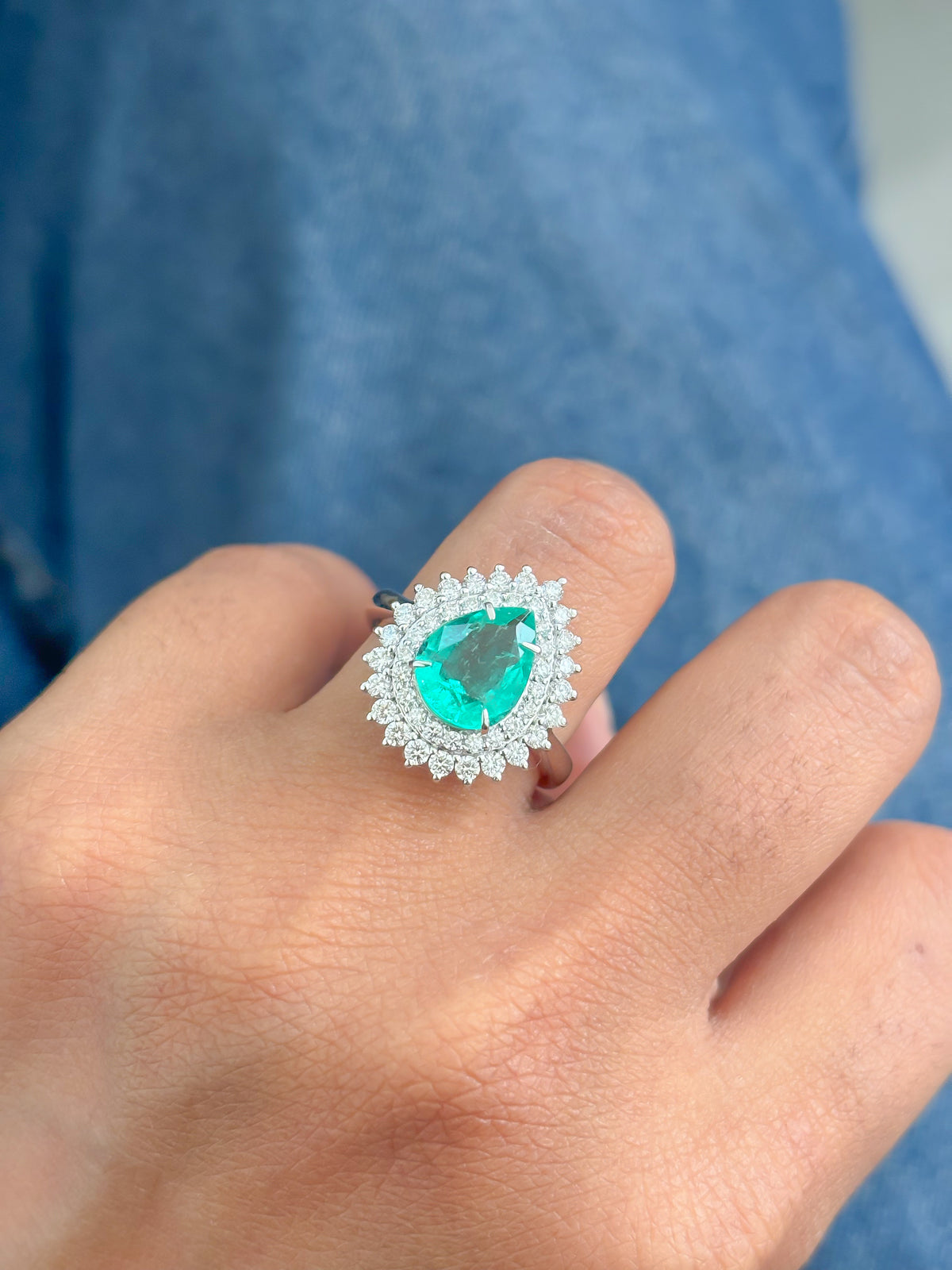 Colombian Emerald Diamond Ring