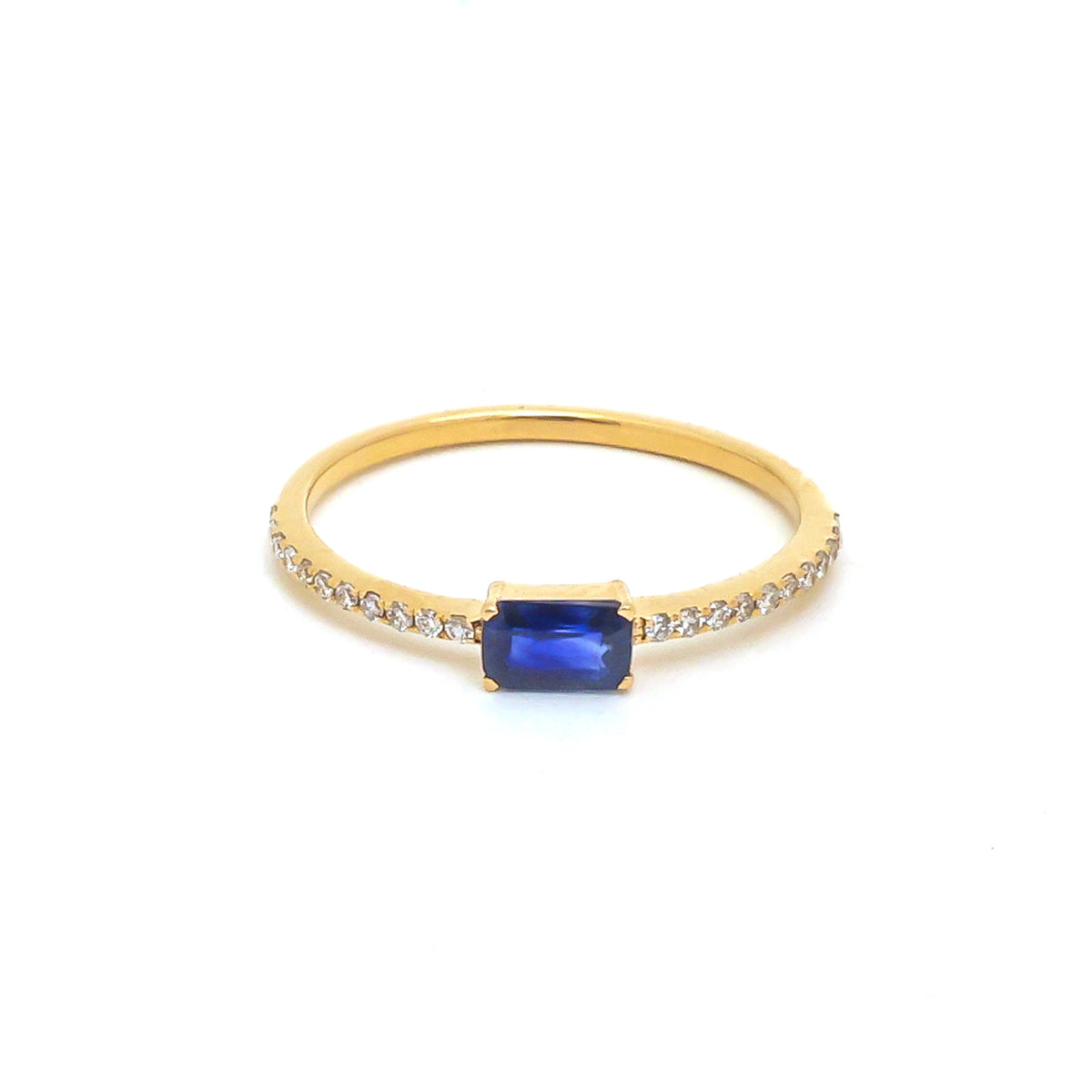 Blue Sapphire Diamond Ring