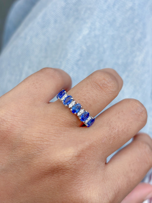 Blue Sapphire Diamond Ring