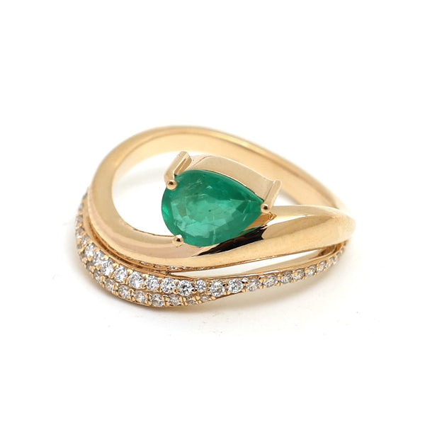 Emerald Diamond Ring