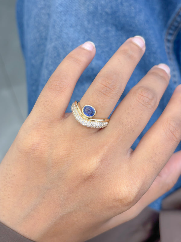 Blue Sapphire Diamond Ring