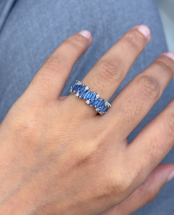 Blue Sapphire Diamond Ring
