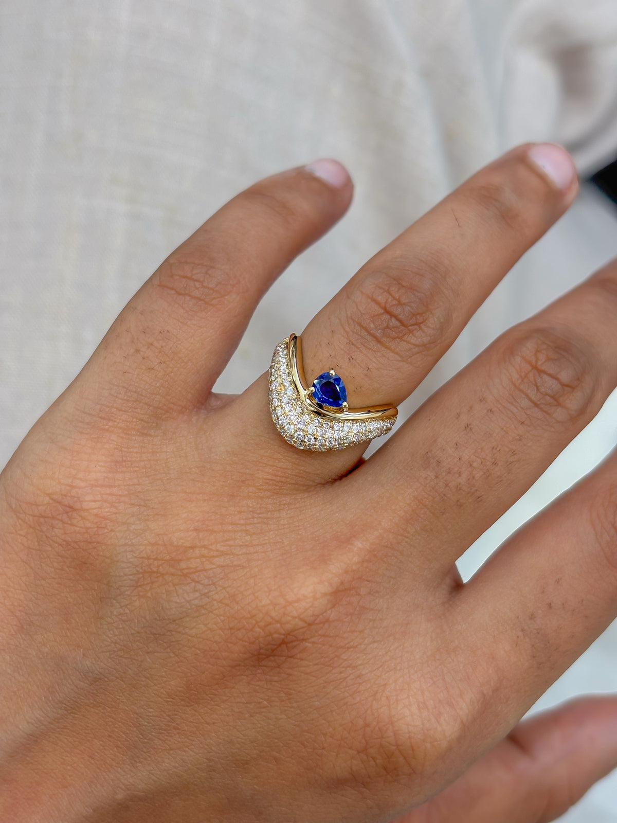Diamond Blue Sapphire Ring