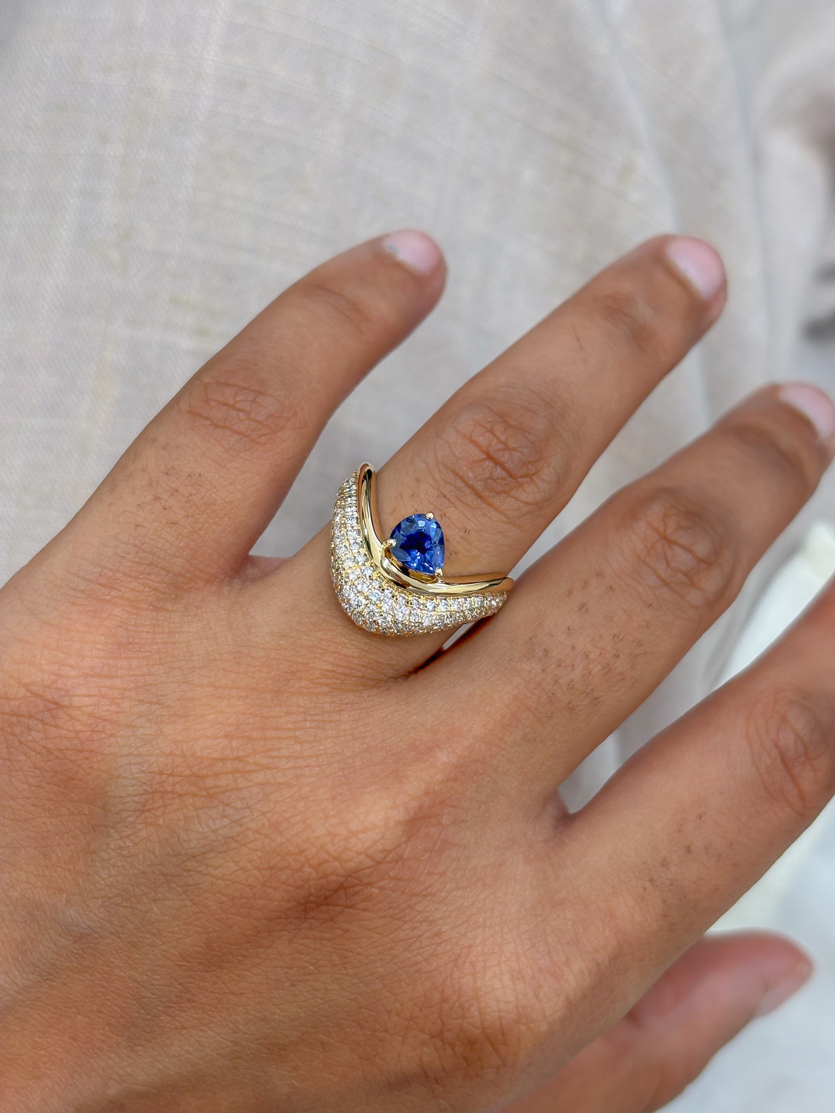 Blue Sapphire Diamond Ring