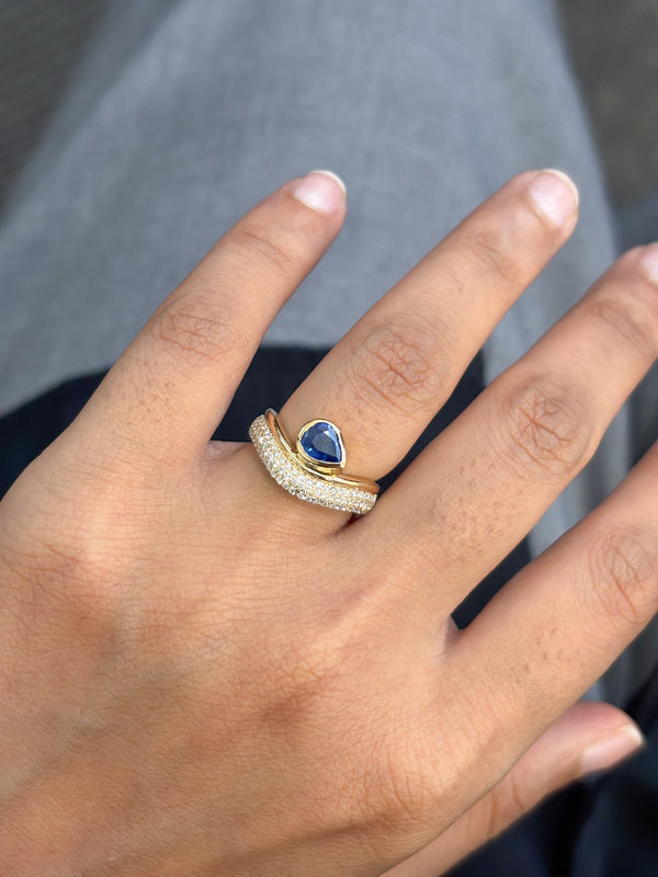 Blue Sapphire Diamond Ring