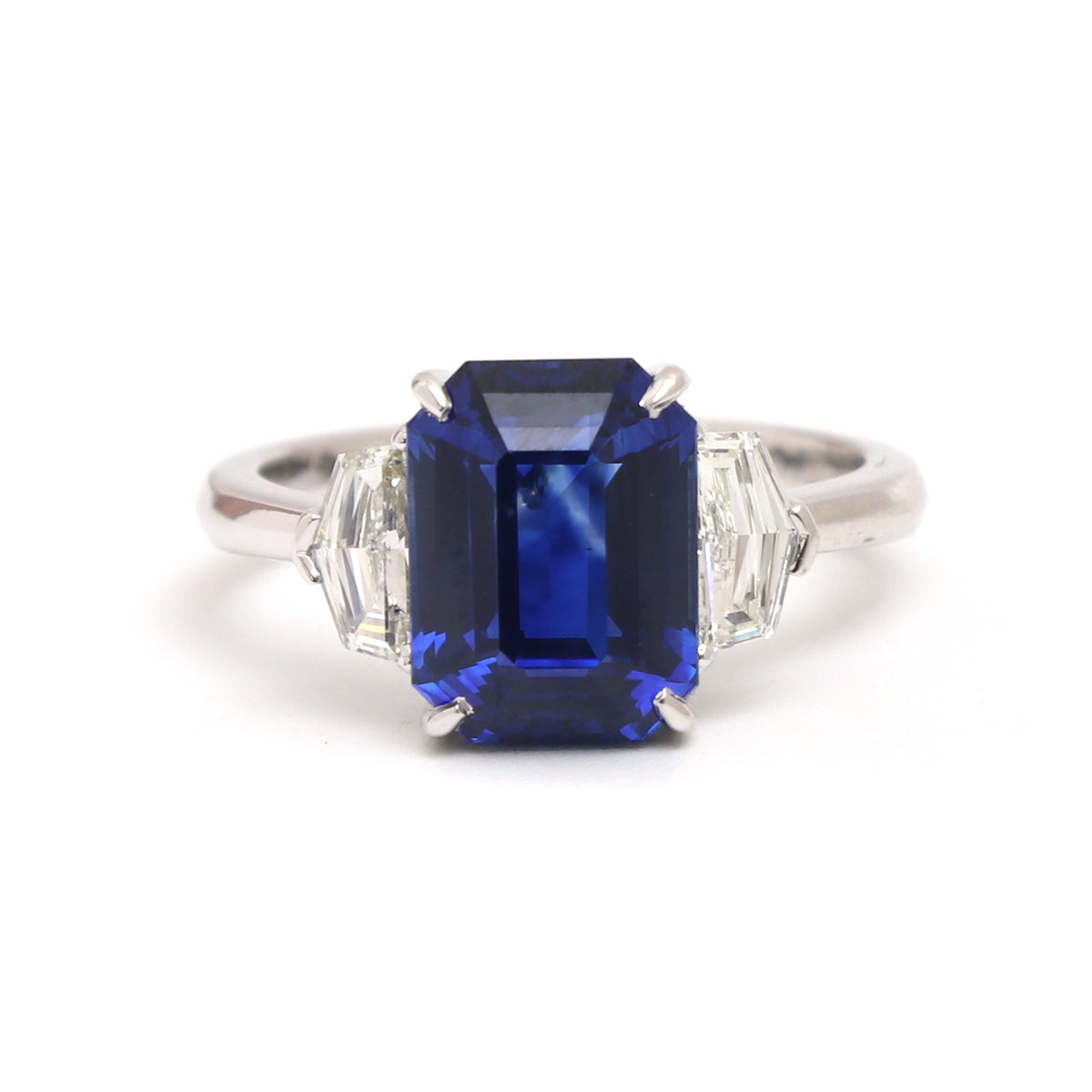 Blue Sapphire Diamond Ring