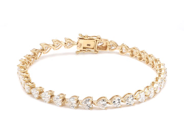 Lab Grown Diamond Heart Tennis Bracelet in Gold | CVD Diamond Heart Link Bracelet | Sustainable Luxury Jewelry