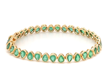 Emerald Pear Bezel Set Upside Down Bracelet